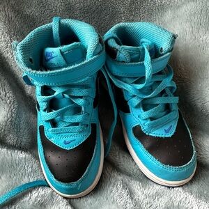 Nike Kids High-Top Sneakers Turquoise and Black